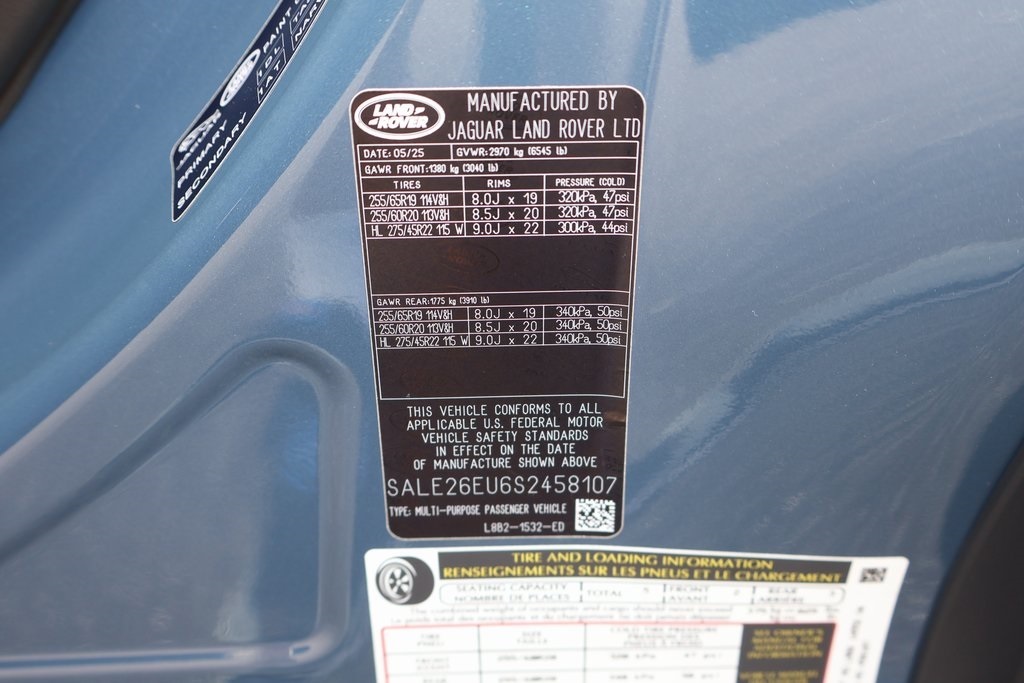 2025 Land Rover Defender 90 X-Dynamic SE photo 18