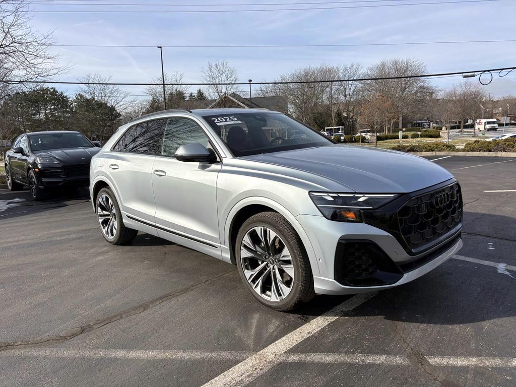 2025 Audi Q8 Premium Plus's photo