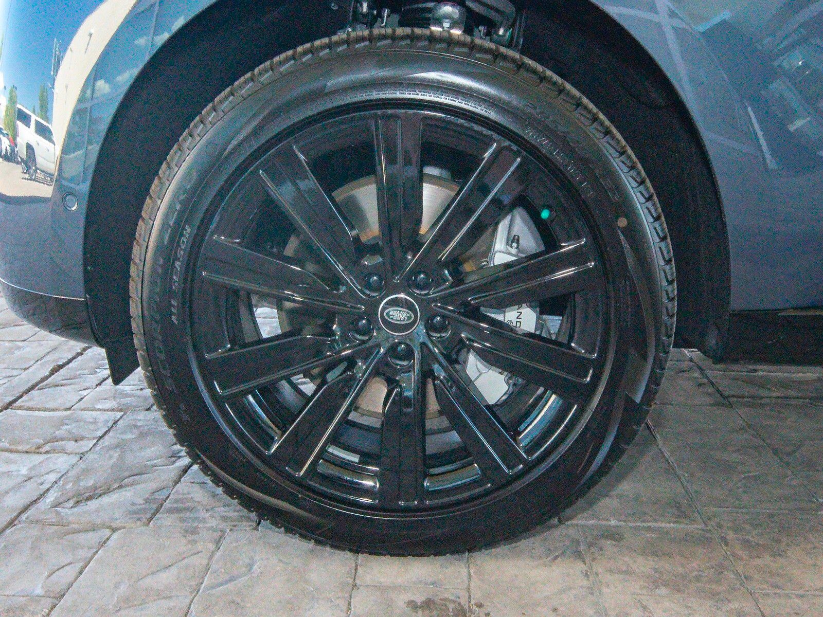2025 Land Rover Range Rover SE photo 47