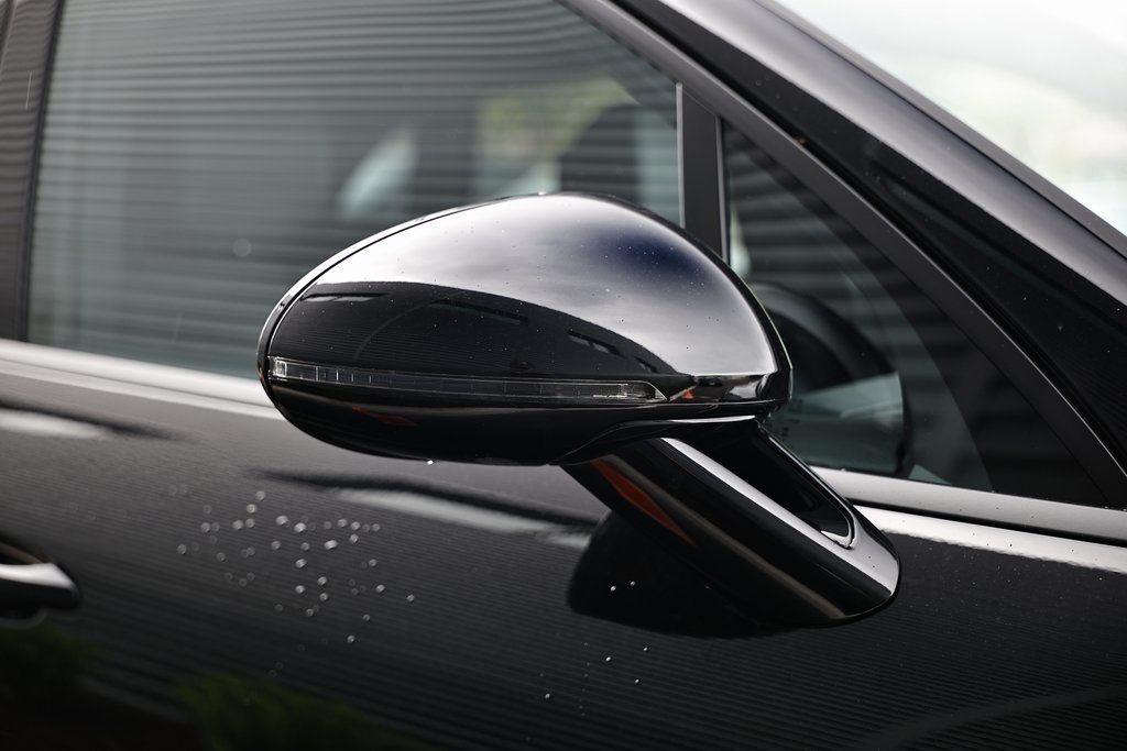 2024 Porsche Macan S photo 16