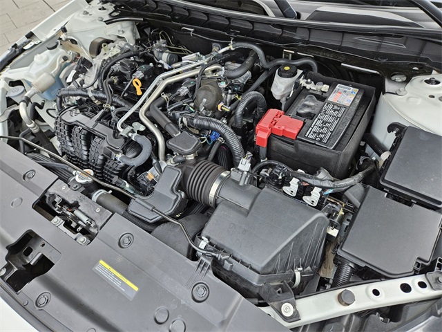 2022 Nissan Altima 2.5 SR photo 16
