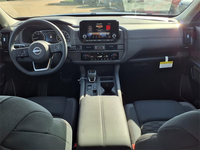 2025 Nissan Pathfinder S photo 3