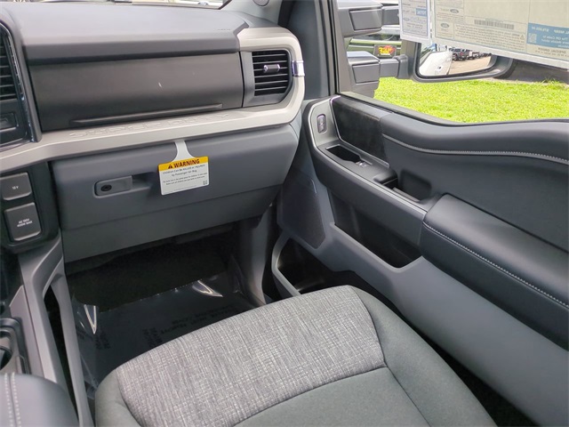 2026 Ford F-250 photo 17