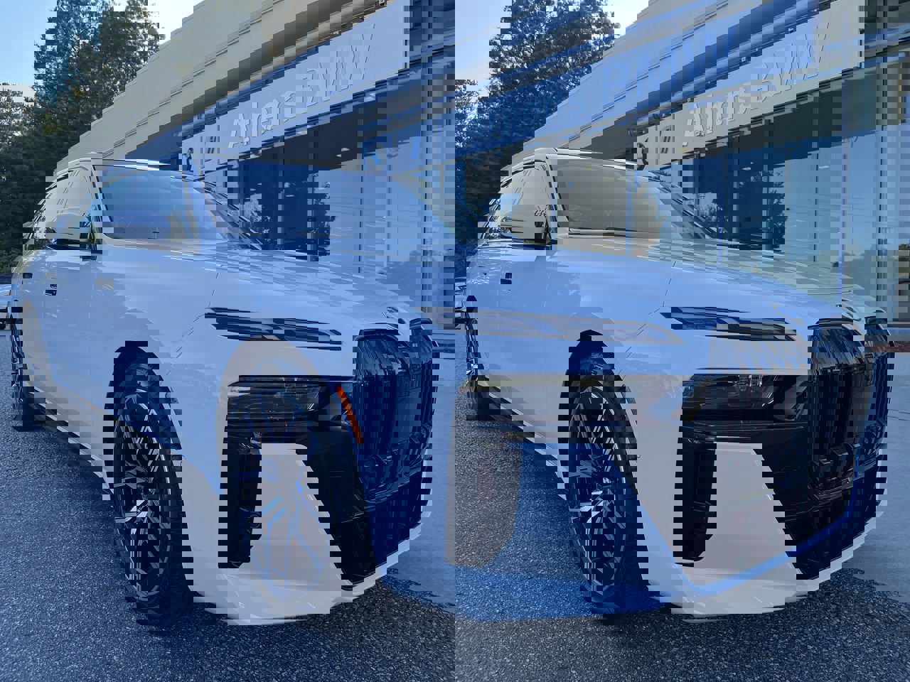 2025 BMW i7 50's photo