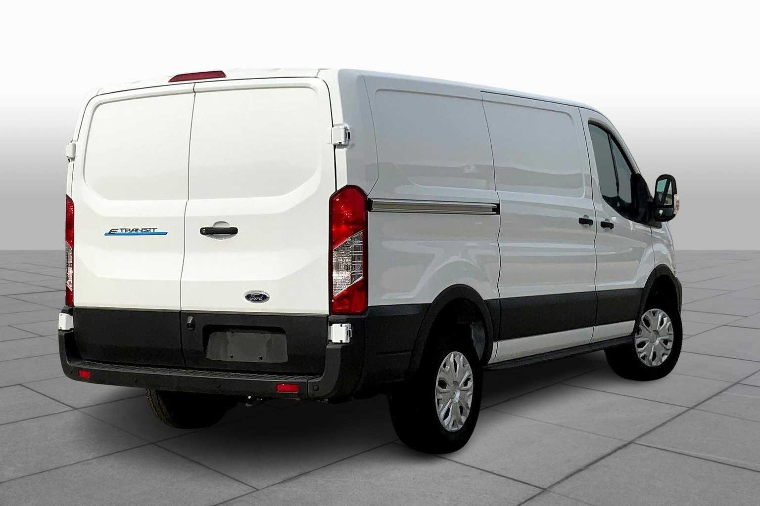 2023 Ford Transit photo 11