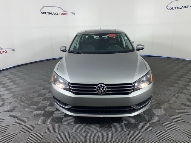 2014 Volkswagen Passat SE photo 2