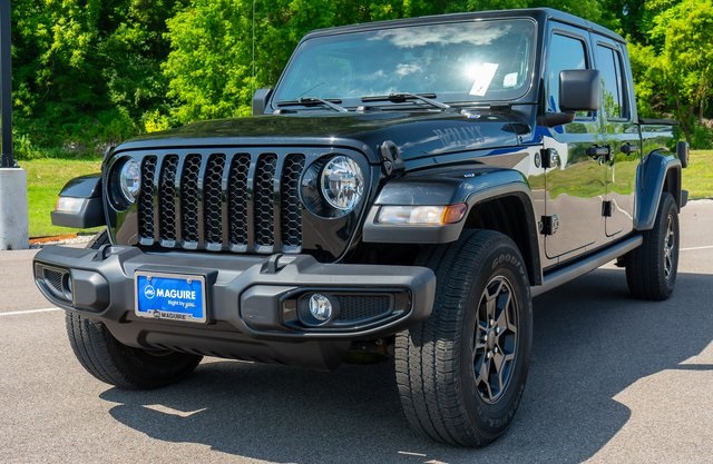 2021 Jeep Gladiator Willys photo 2