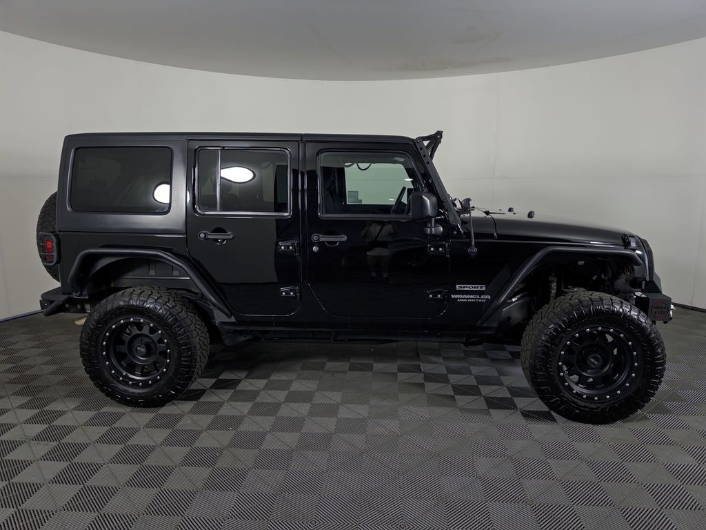 2017 Jeep Wrangler Unlimited Sport photo 3
