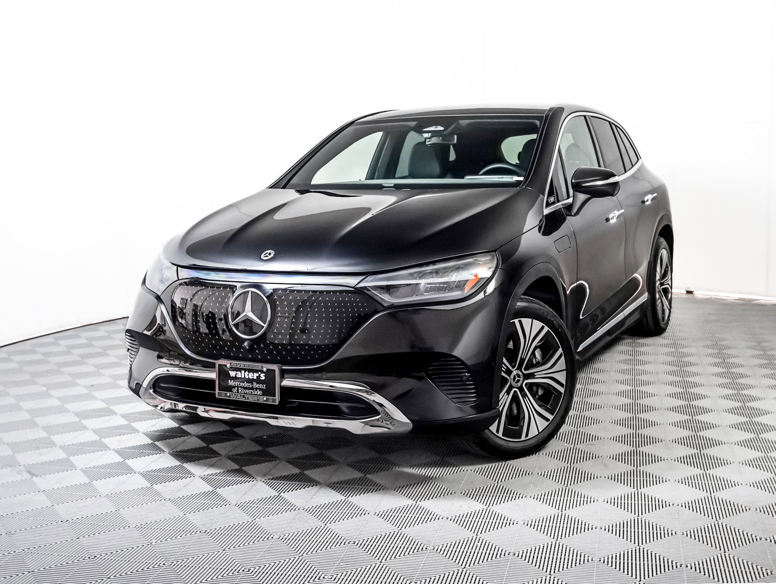 2023 Mercedes-Benz EQE SUV Base