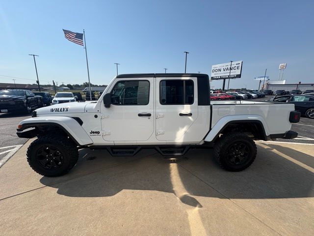 2023 Jeep Gladiator Willys photo 2
