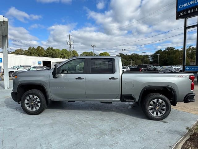 2026 Chevrolet Silverado 2500HD Custom photo 3