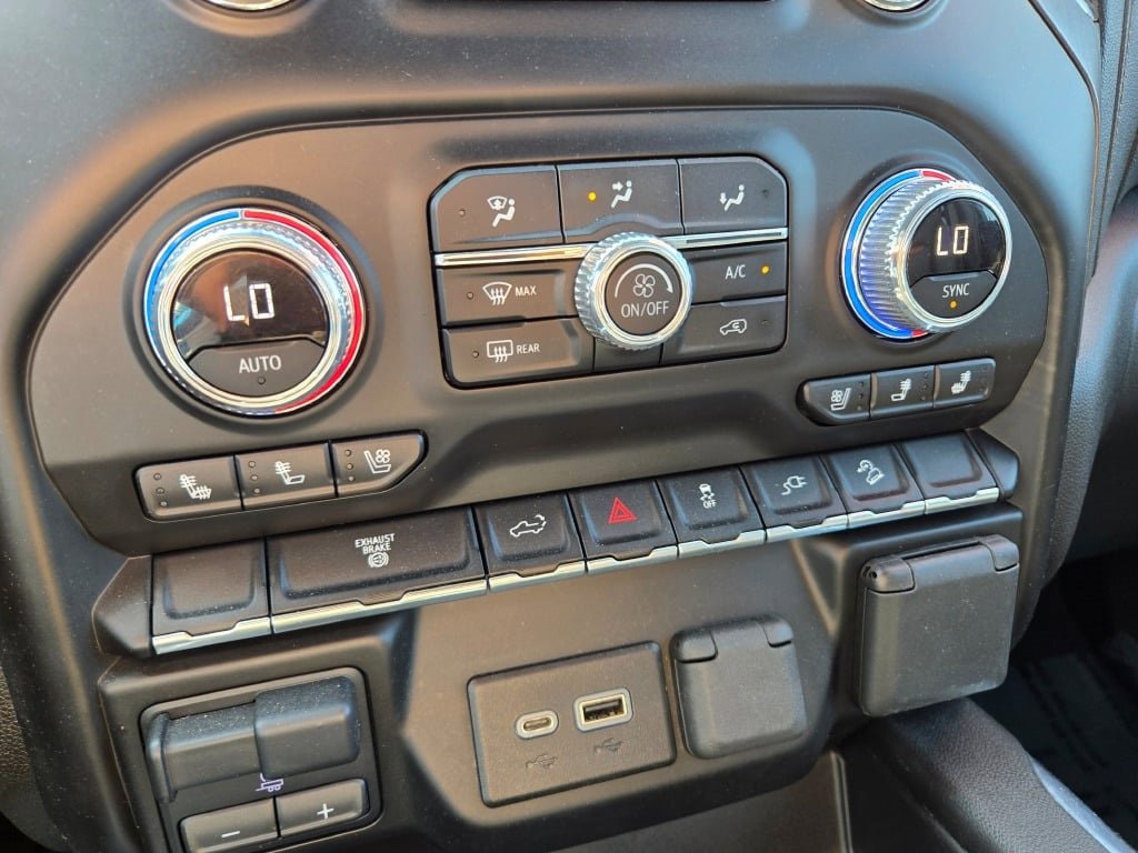 2023 Gmc Sierra 2500 HD AT4 photo 28