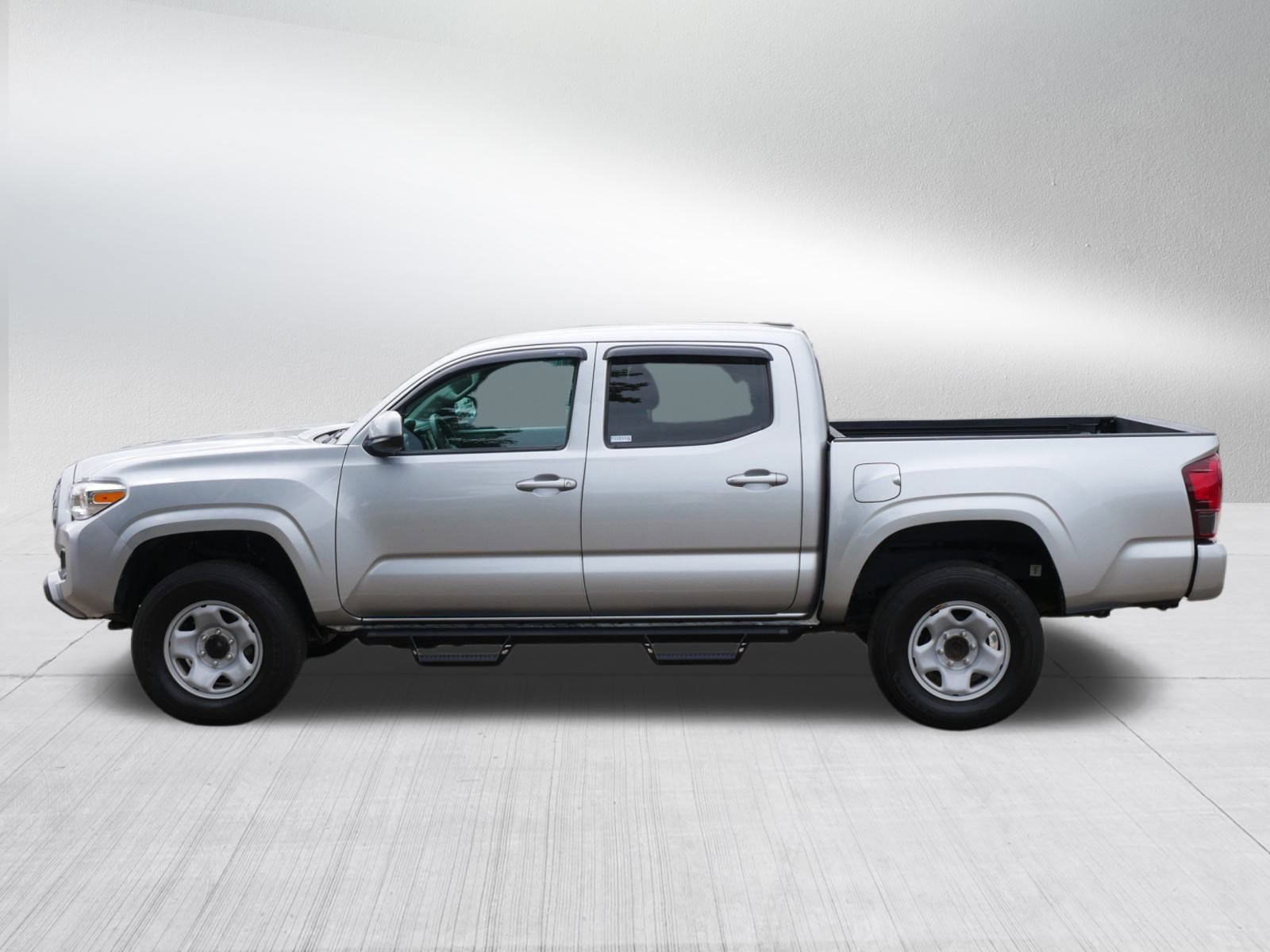 2022 Toyota Tacoma SR photo 4