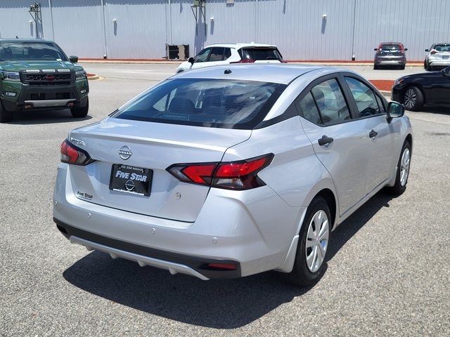 2025 Nissan Versa 1.6 S photo 2
