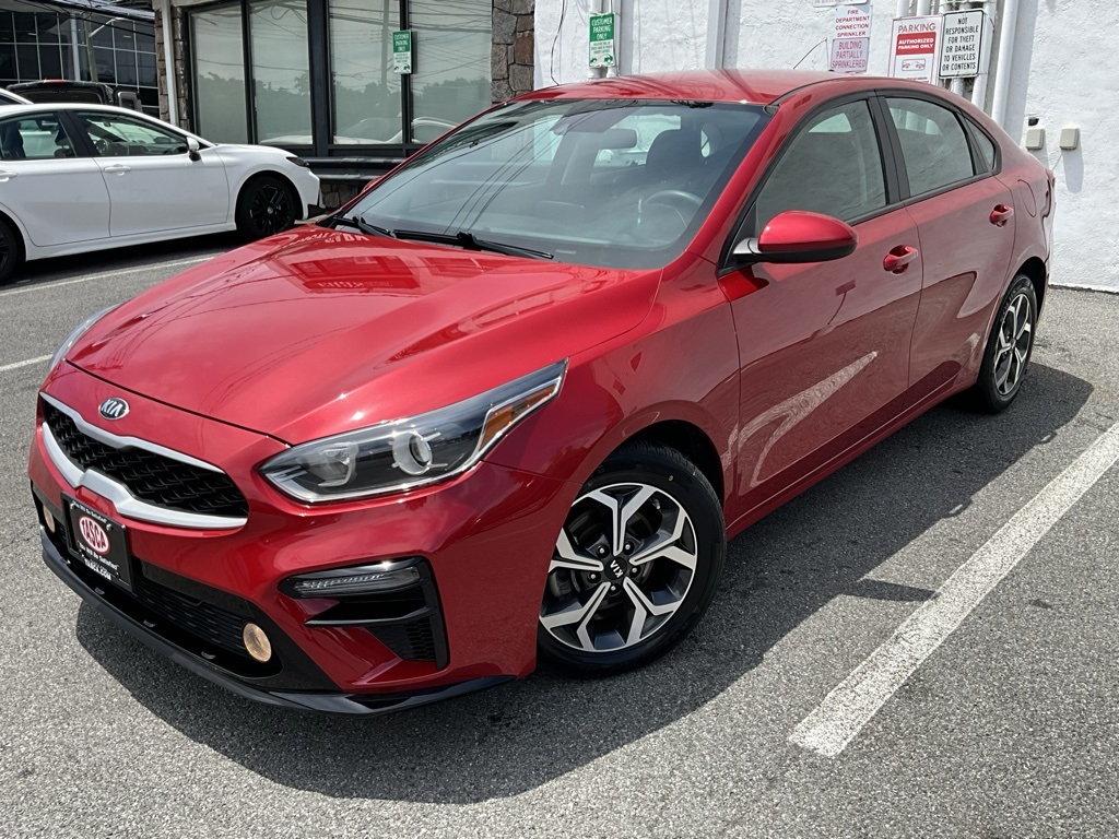 Used 2021 Red Kia LXS image 1