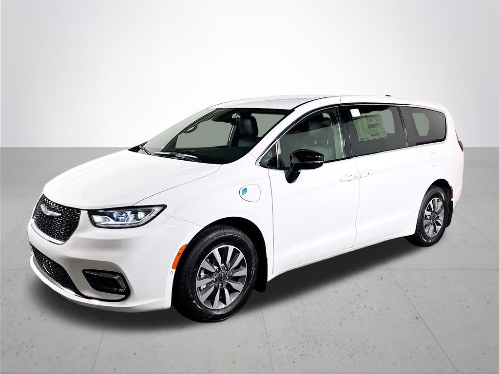 2025 Chrysler Pacifica Hybrid photo 2