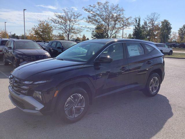 2026 Hyundai Tucson Blue SE's photo