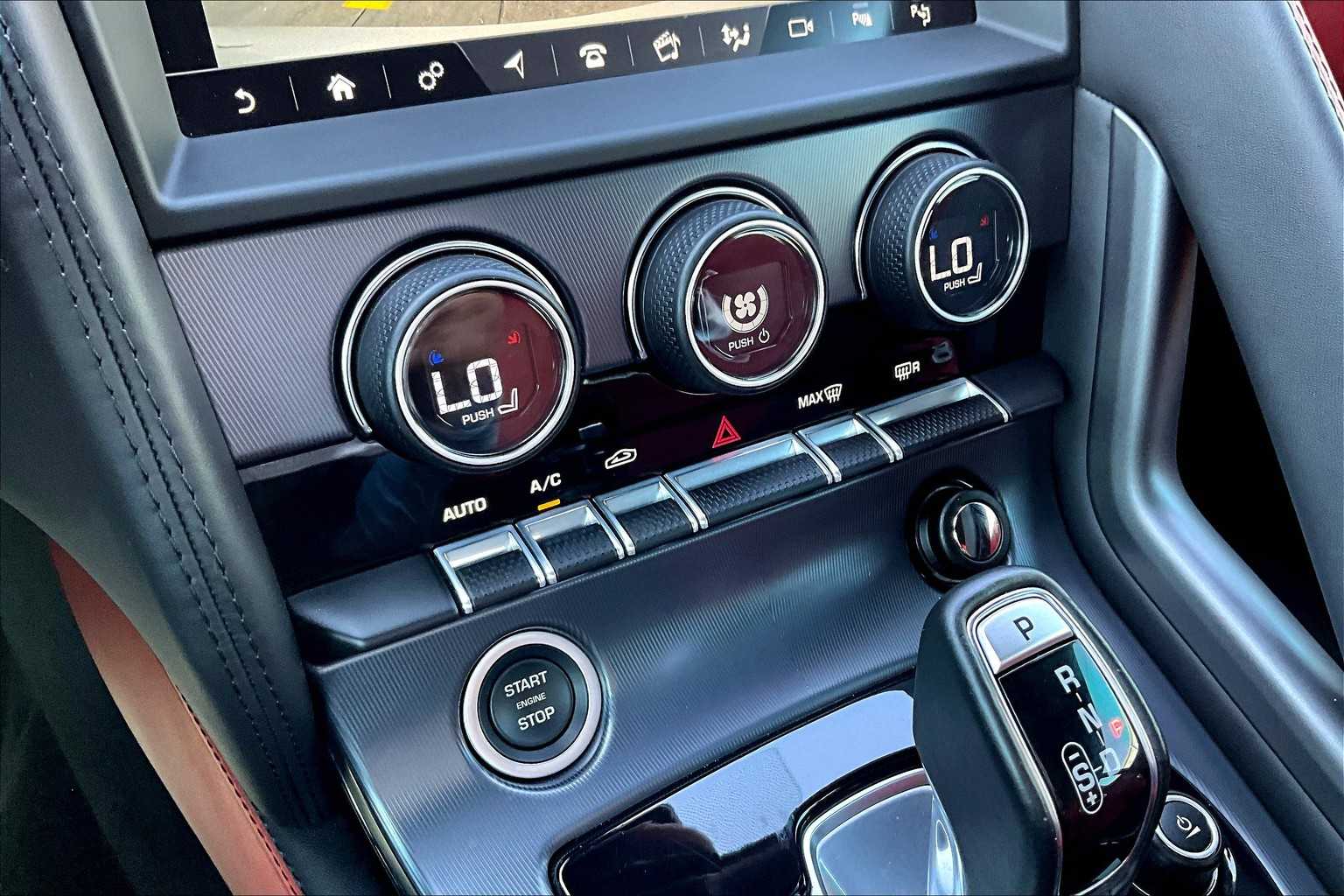 2020 Jaguar F-TYPE R photo 29