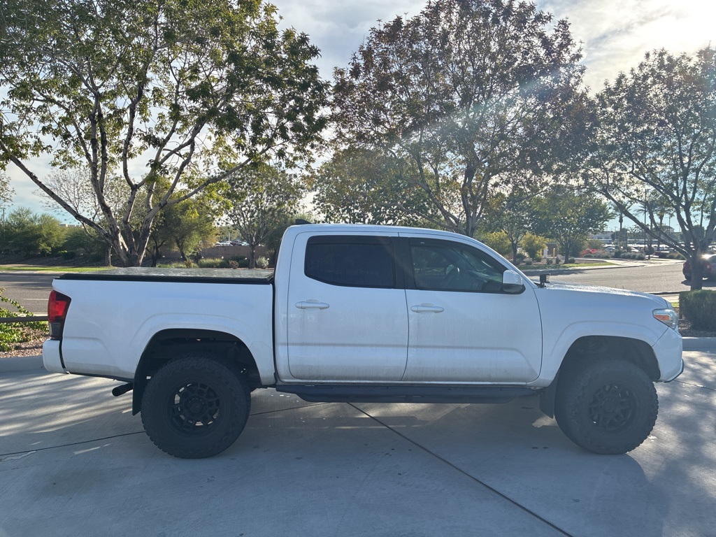 2018 Toyota Tacoma SR photo 3