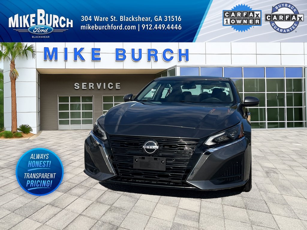 2023 Nissan Altima S's photo