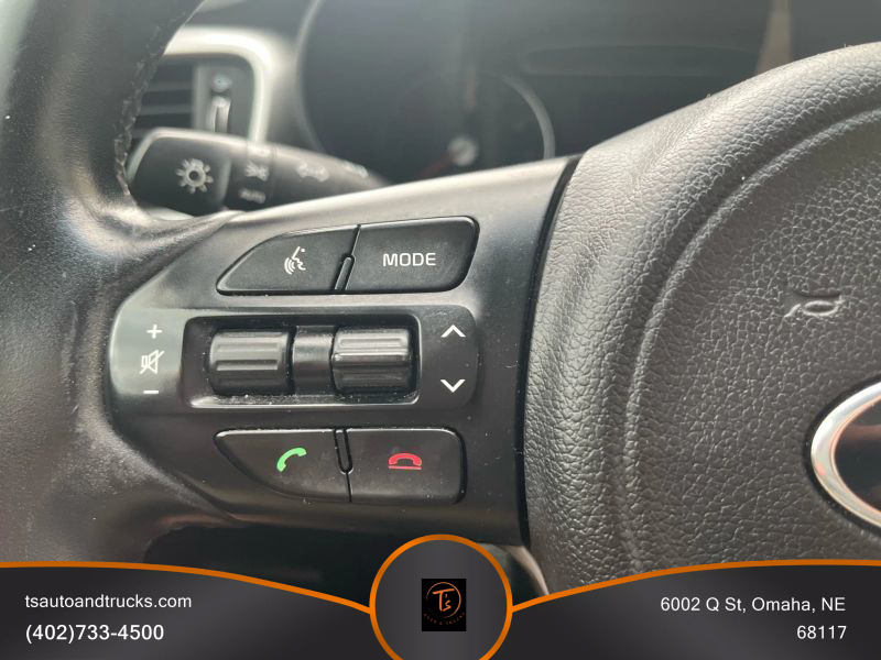 2017 Kia Sorento LX photo 11