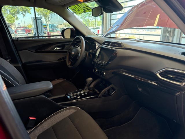 Used 2022  Chevrolet LT image 13