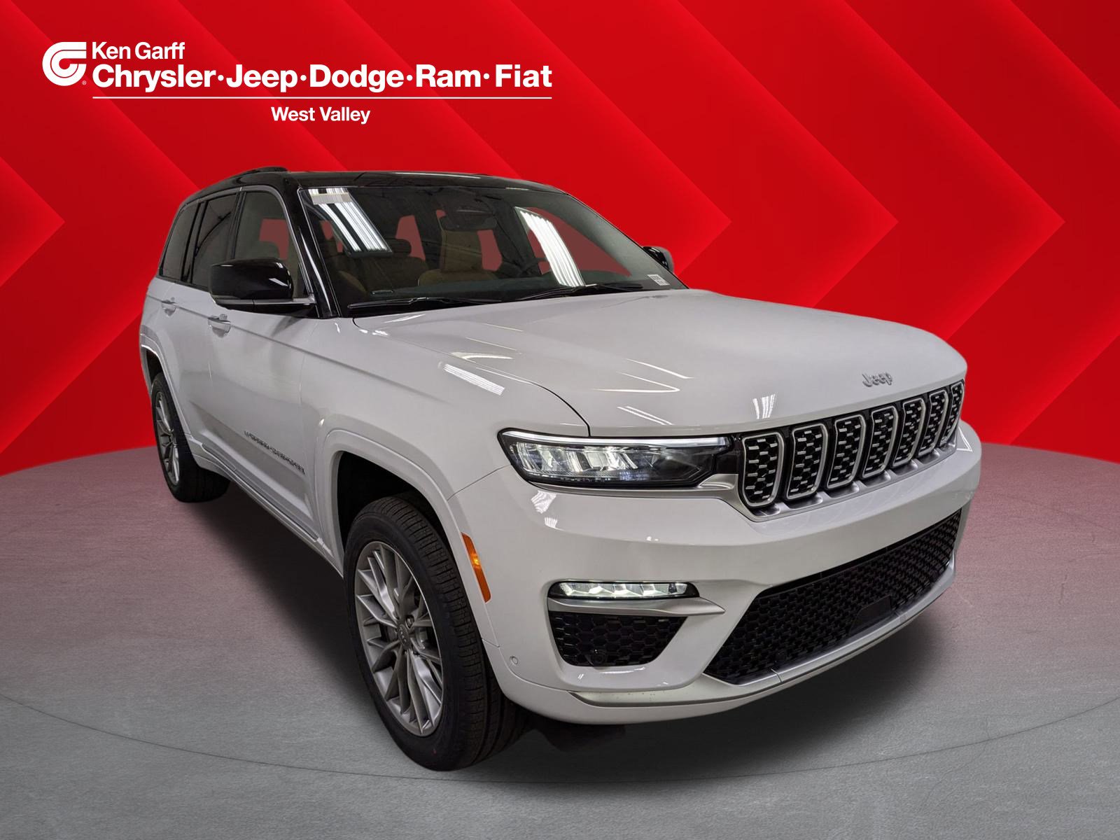 2025 Jeep Grand Cherokee Summit's photo