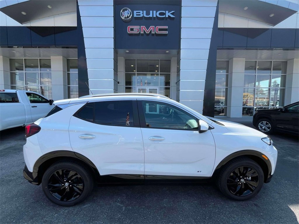2026 Buick Encore GX Sport Touring photo 2