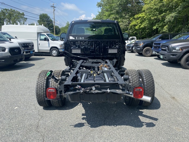 2025 Ford F-550 photo 6