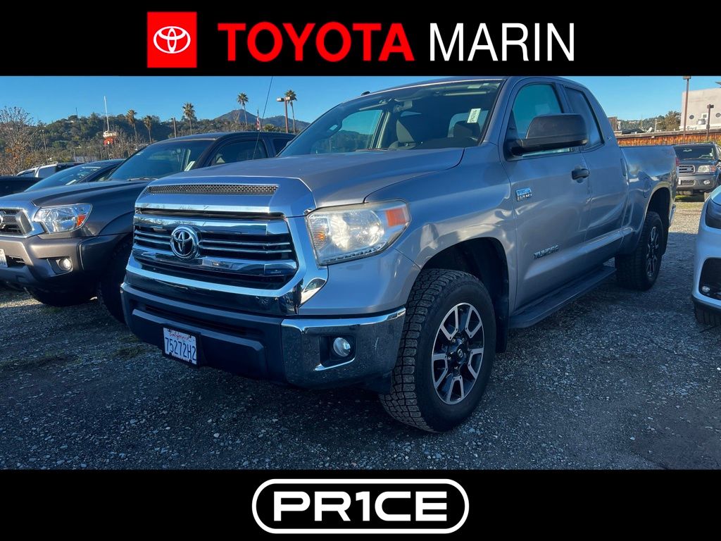 2017 Toyota Tundra SR5's photo