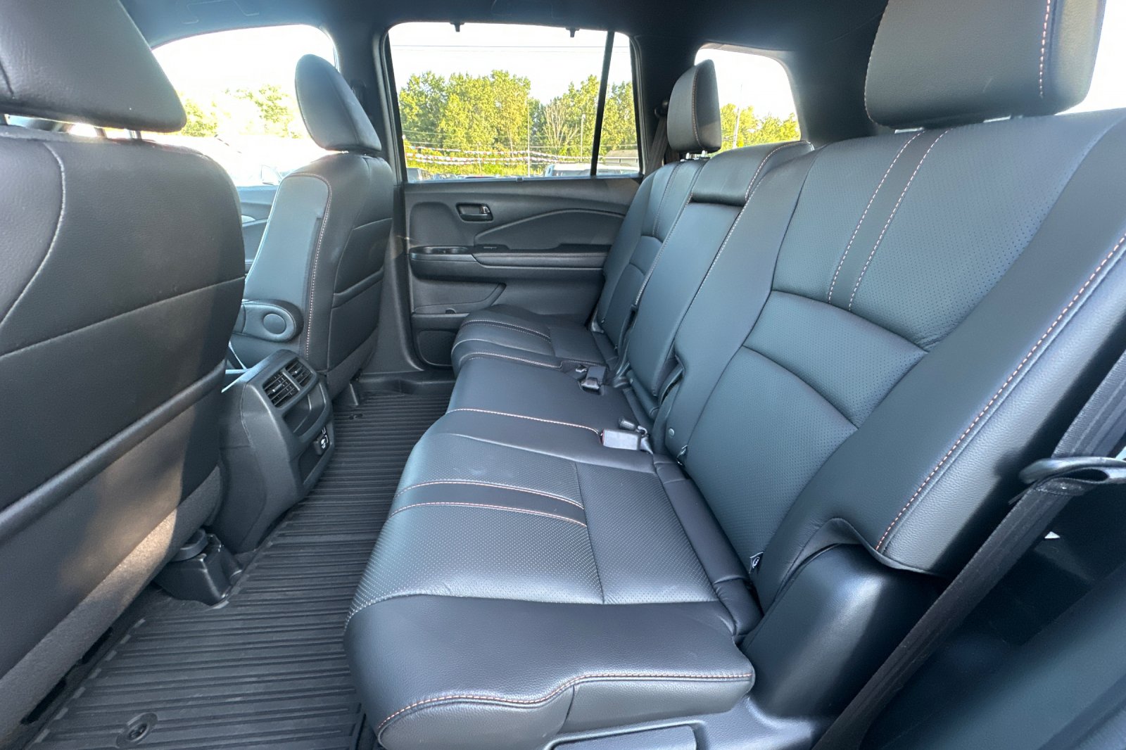 2022 Honda Passport TrailSport photo 14