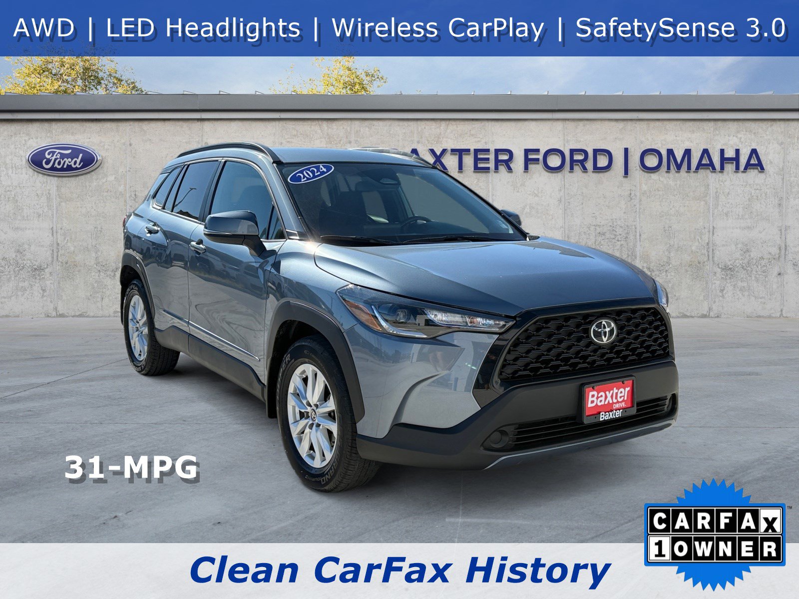 2024 Toyota Corolla Cross LE's photo