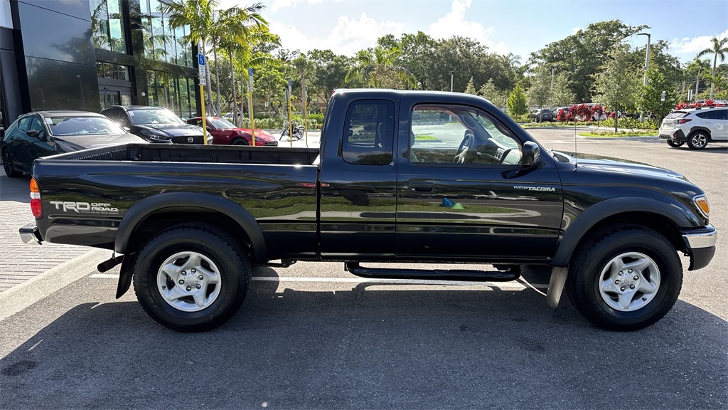 2002 Toyota Tacoma Base V6 photo 4