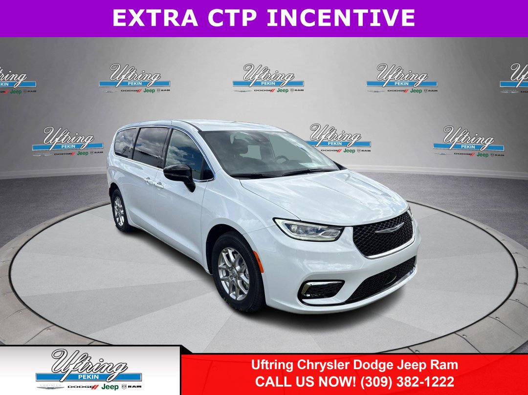 2026 Chrysler Pacifica Select's photo