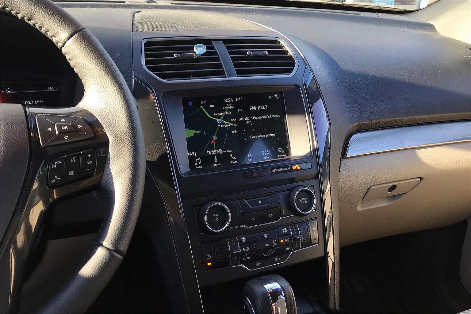 2018 Ford Explorer XLT photo 6