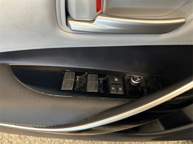 2021 Toyota Corolla XSE photo 18