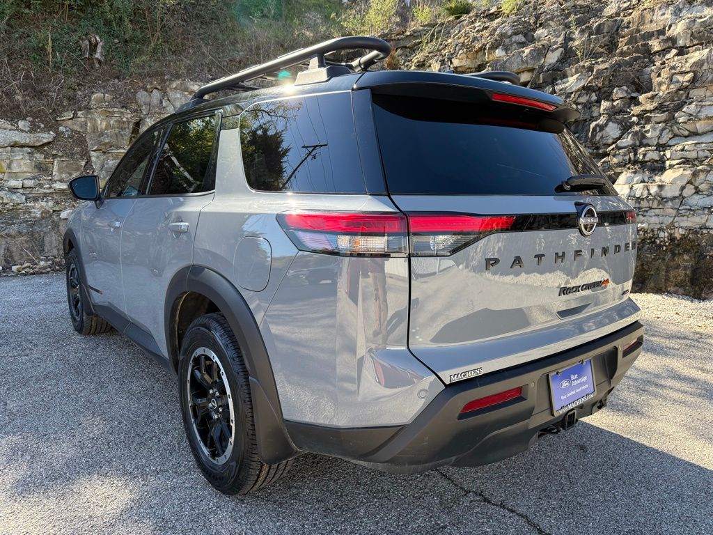 2024 Nissan Pathfinder Rock Creek photo 3