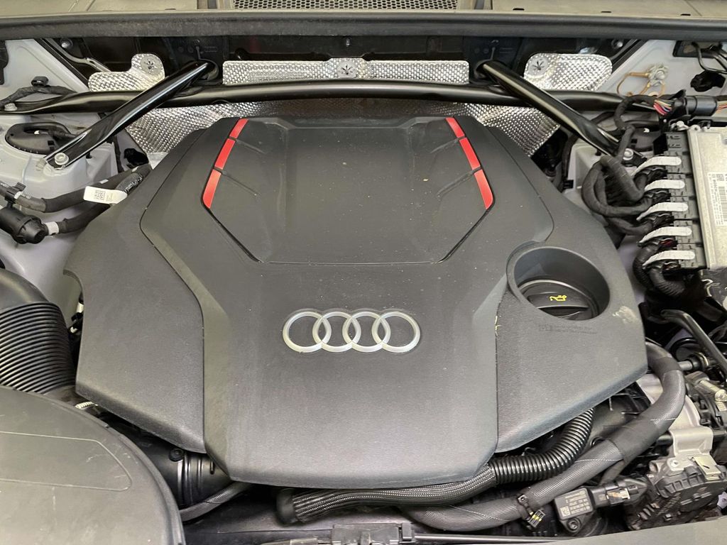 2023 Audi SQ5 Prestige photo 23