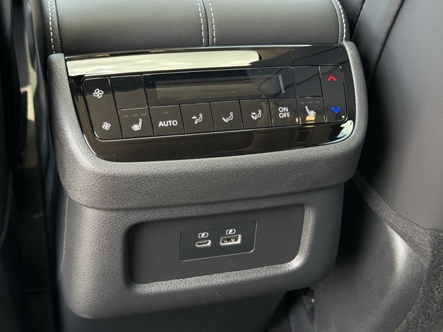 2025 Infiniti QX60 Luxe photo 18