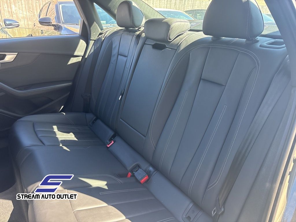 2023 Audi A4 45 S line Premium Plus photo 17
