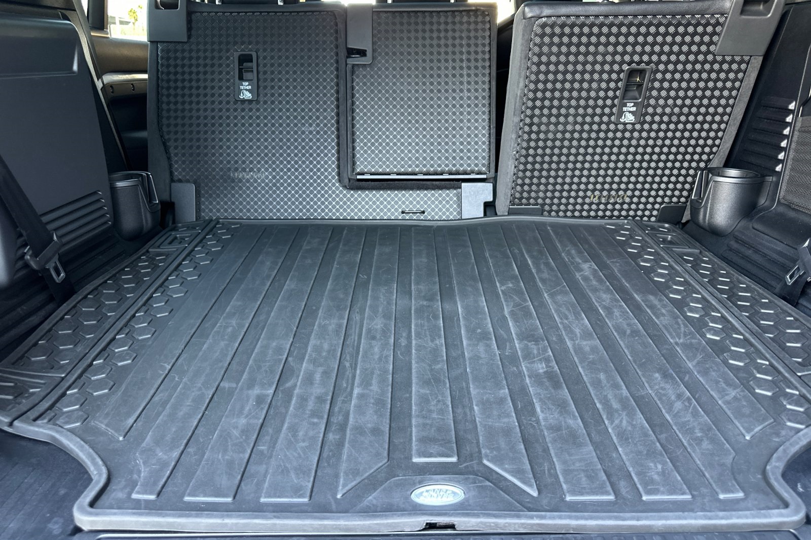 2021 Land Rover Defender 110 SE photo 15