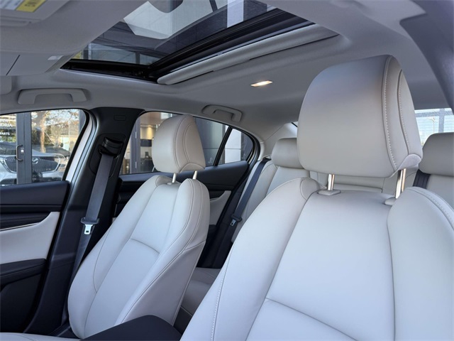 2025 Mazda Mazda3 2.5 s Preferred photo 3