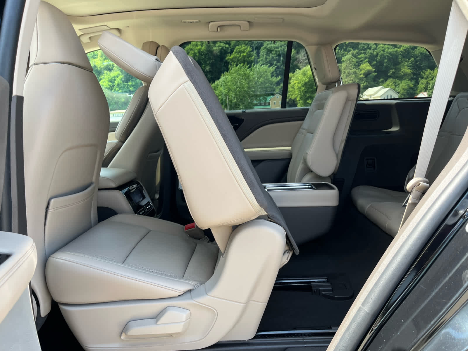 2022 Lincoln Aviator Reserve photo 13