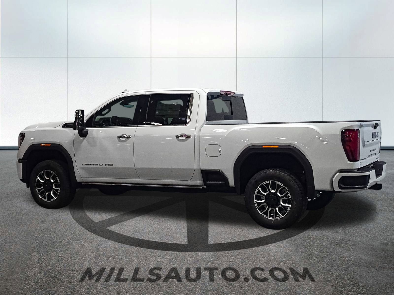 2026 Gmc Sierra 3500 HD Denali Ultimate photo 3