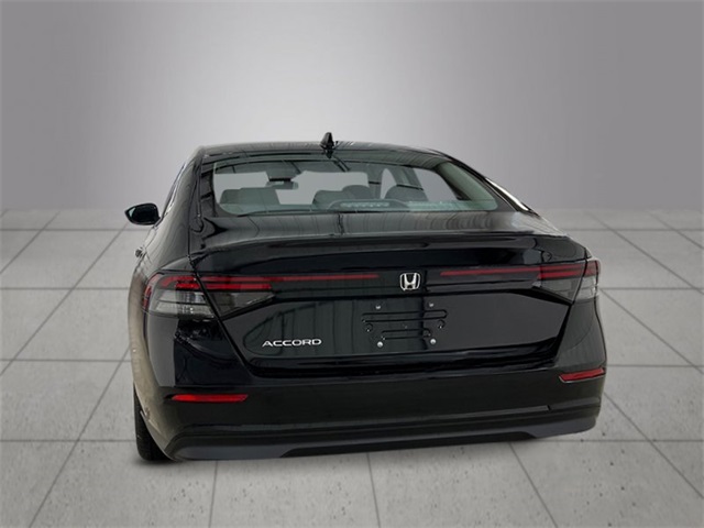 2025 Honda Accord LX photo 4