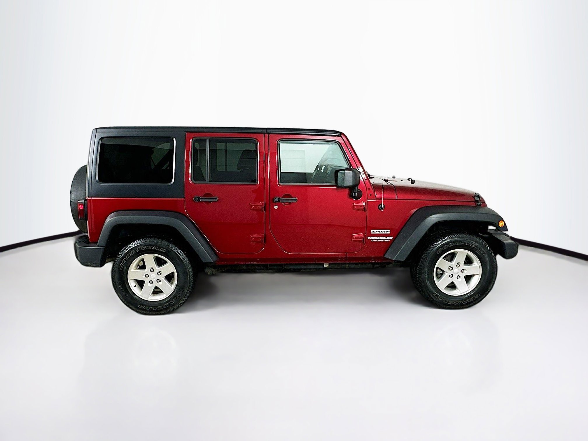 2013 Jeep Wrangler Unlimited Sport photo 2