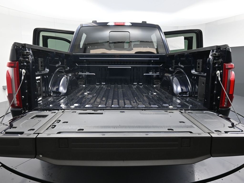 2025 Ford F-150 Lariat photo 30