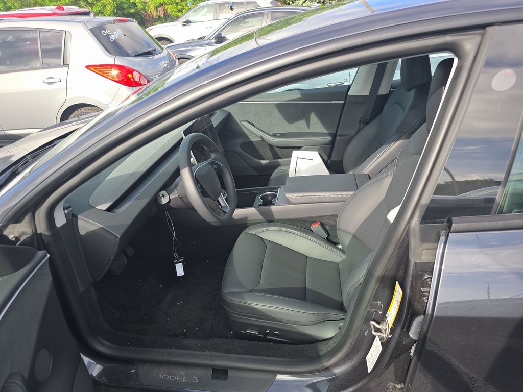 2024 Tesla Model 3 Long Range photo 3