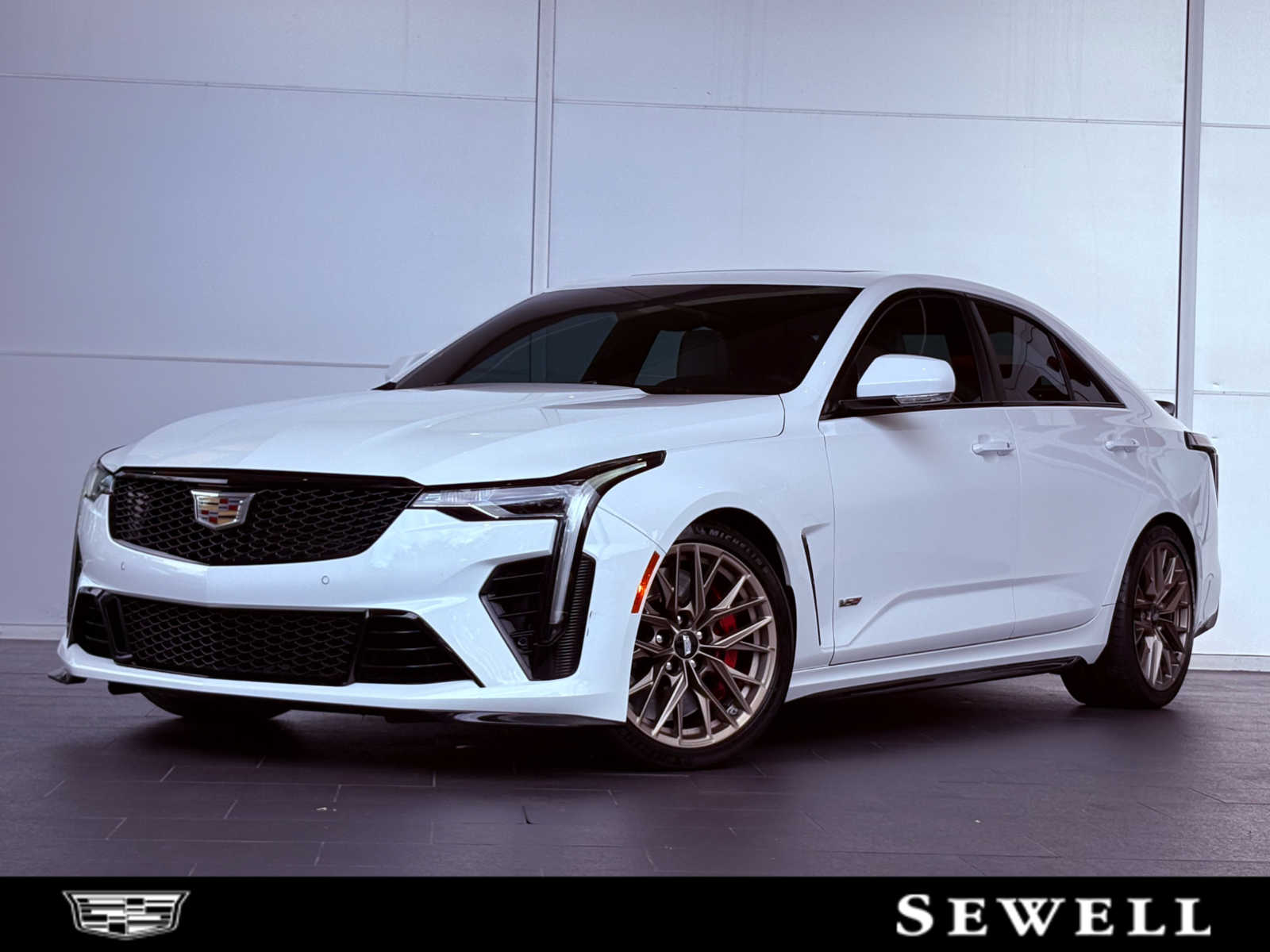 2023 Cadillac CT4 V-Series Blackwing's photo