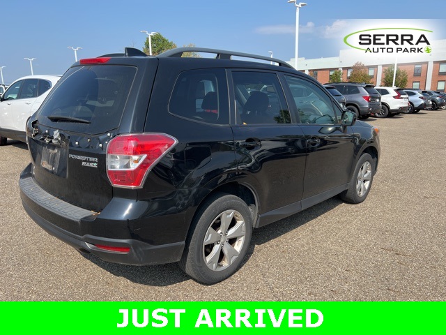 2016 Subaru Forester Premium photo 3